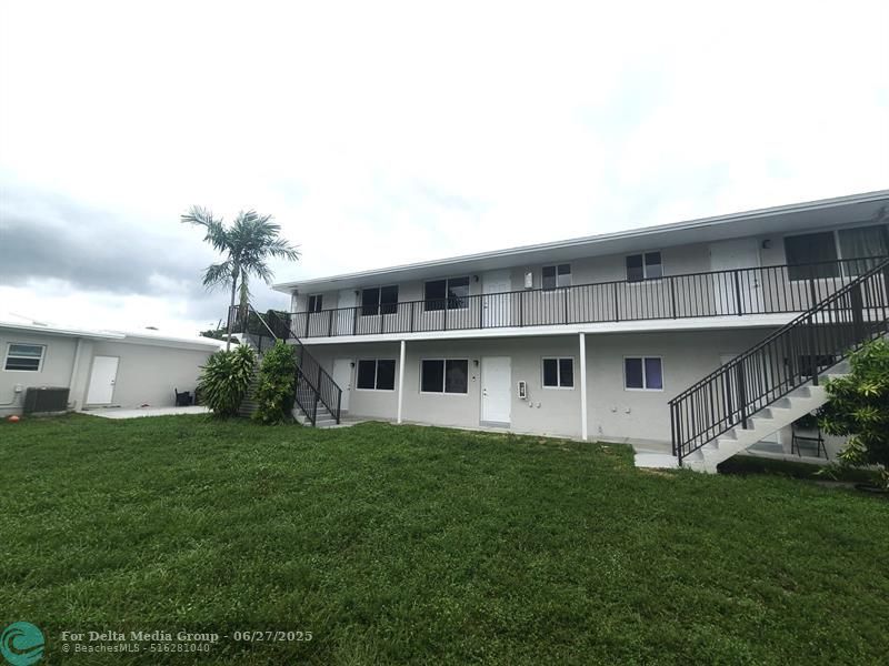 2719 Lincoln Street, Unit 4, Hollywood, FL 33020 Photo