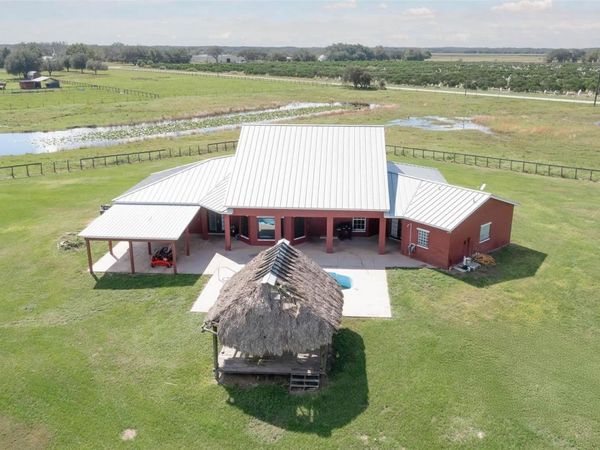 42 CLUBHOUSE ROAD, VENUS, FL 33960