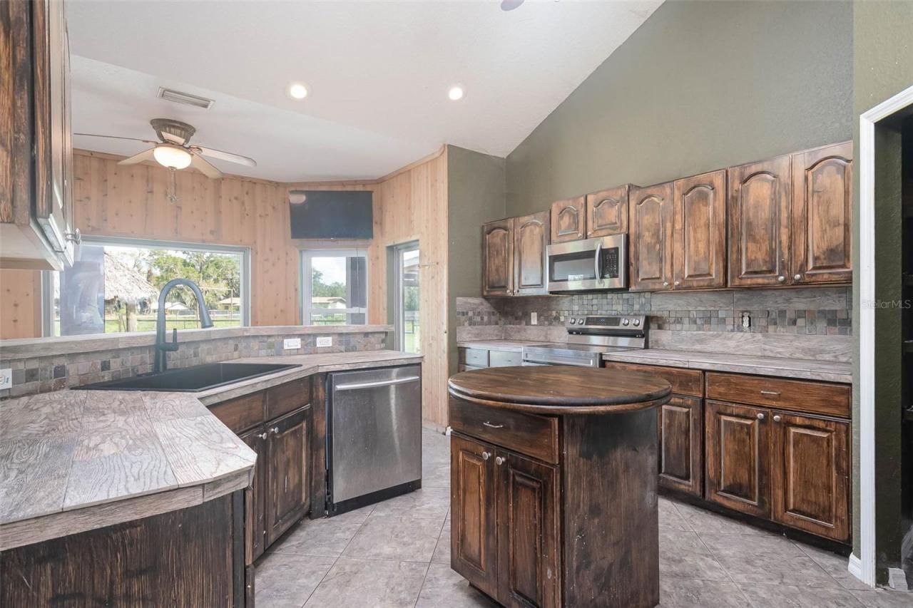 42 Clubhouse Road, Venus, FL 33960 Photo