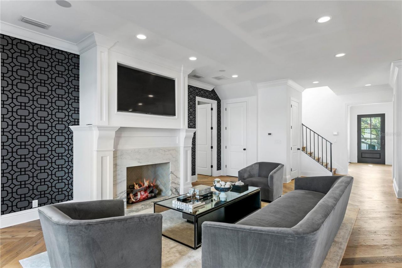 5811 Mariner Street, Tampa, FL 33609 Photo