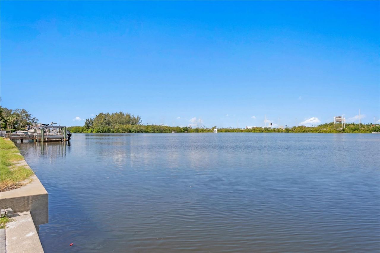 5811 Mariner Street, Tampa, FL 33609 Photo