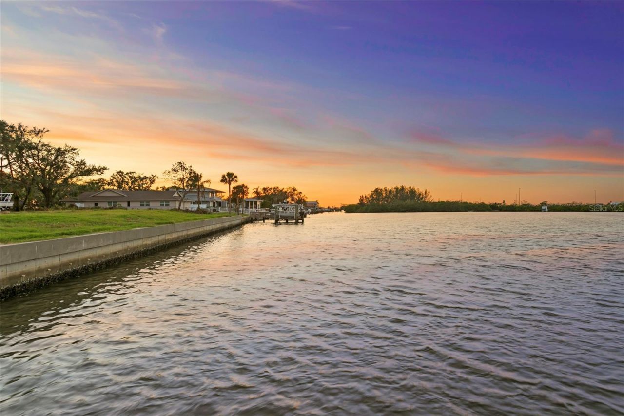 5811 Mariner Street, Tampa, FL 33609 Photo