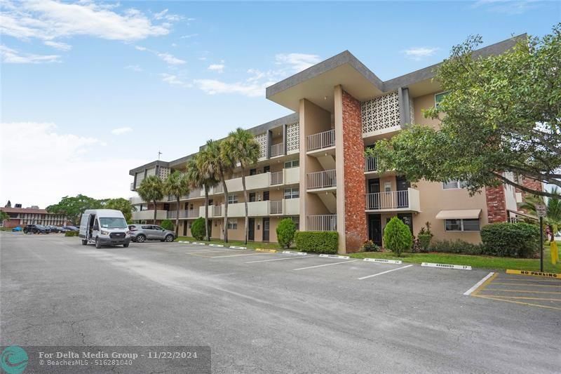 3051 NW 46th Avenue, Unit 407, Lauderdale Lakes, FL 33313 Photo