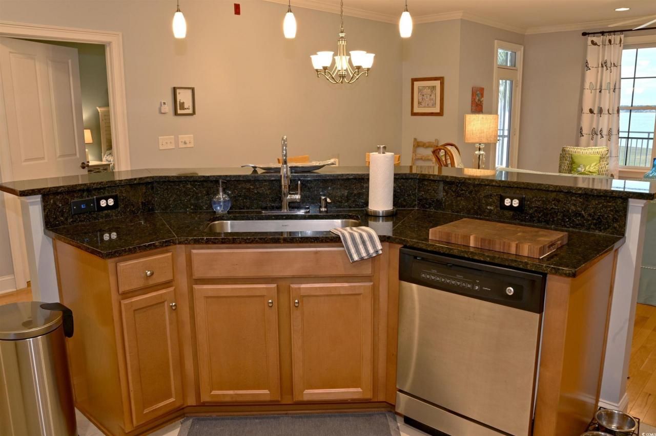 1090 Bridgeview Lane Photo 10