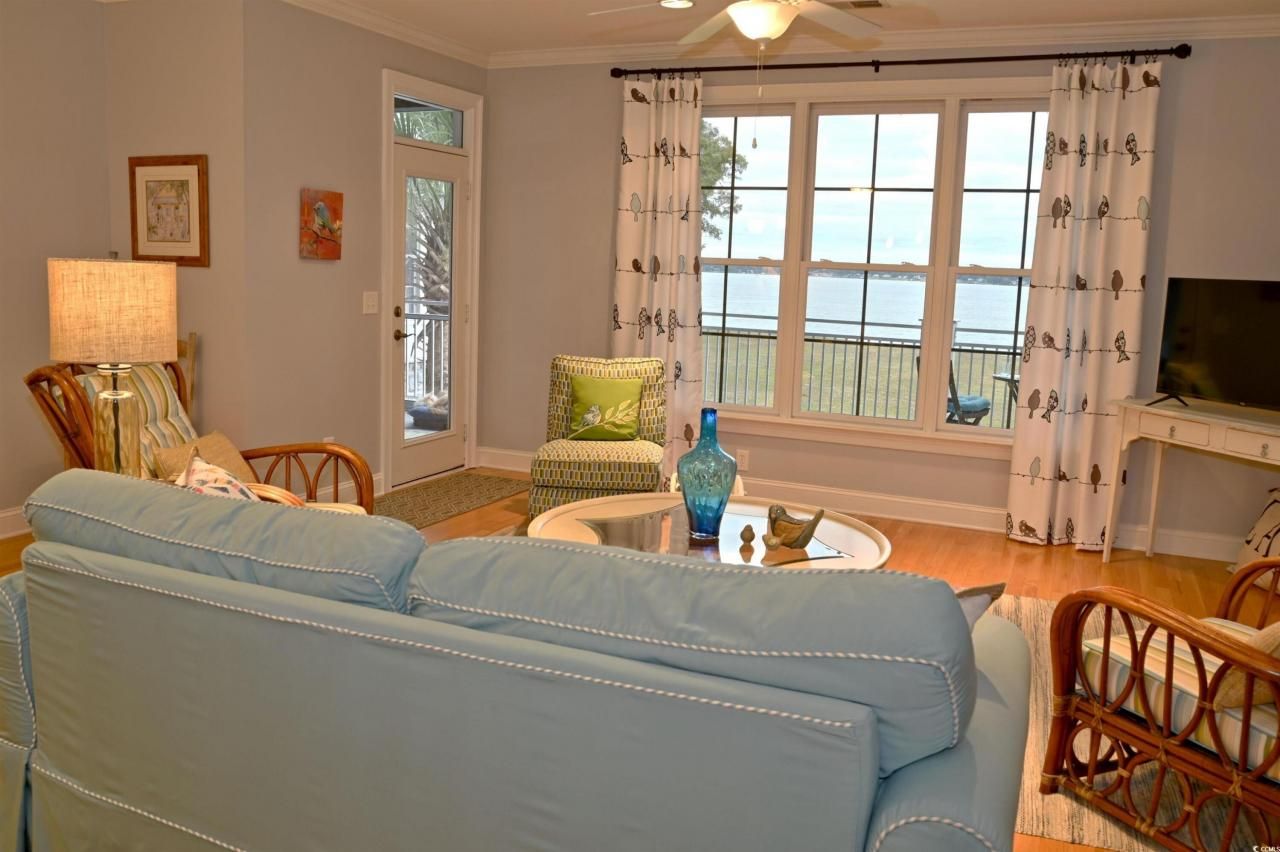 1090 Bridgeview Lane Photo 13