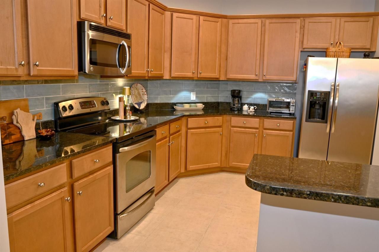 1090 Bridgeview Lane Photo 8