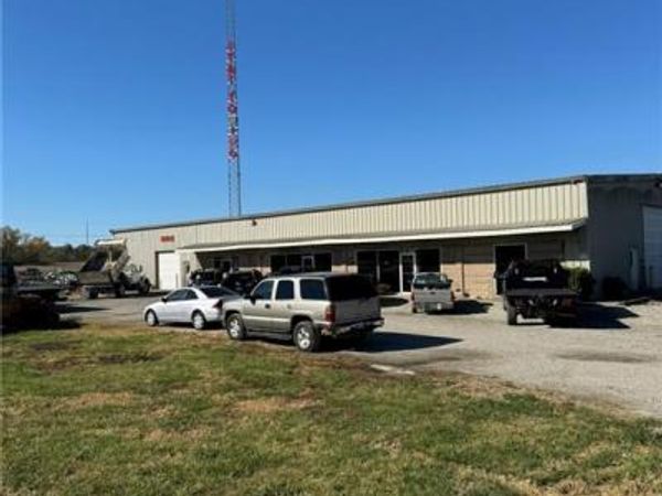 2534 S Elm Street, Ottawa, KS 66067