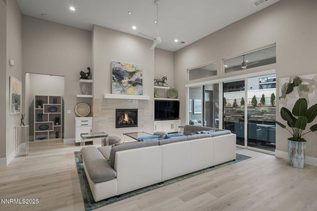 718 W Pleasant Oak Trail, Reno, NV 89511 Photo