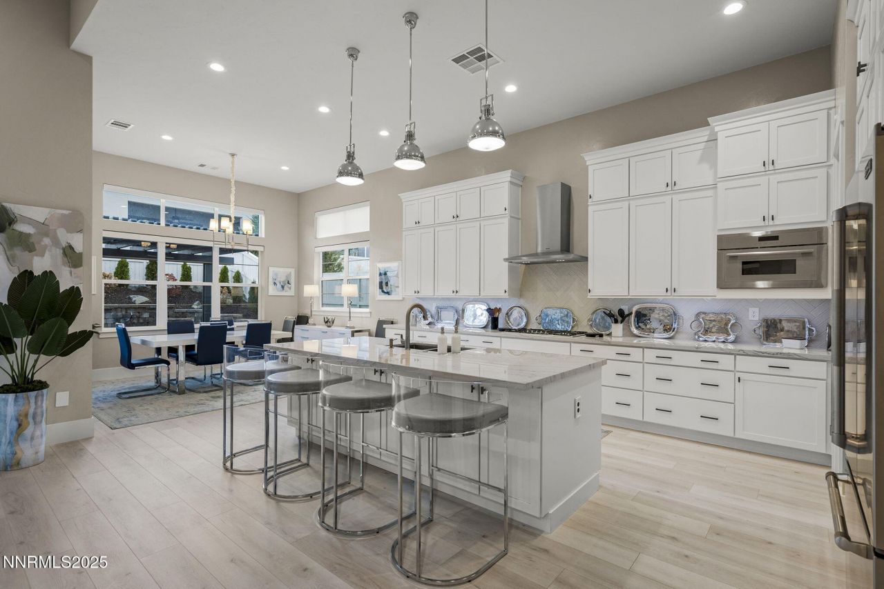 718 W Pleasant Oak Trail, Reno, NV 89511 Photo