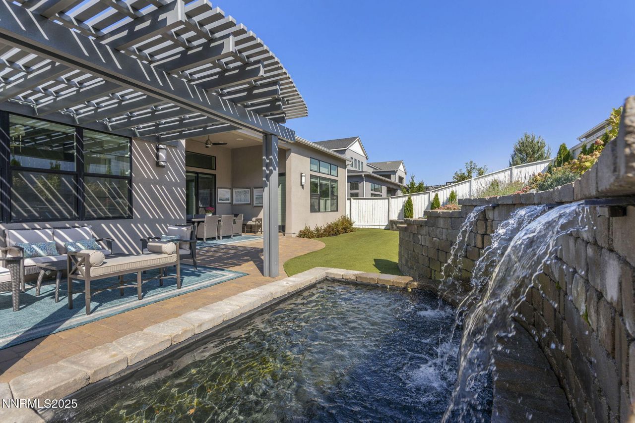 718 W Pleasant Oak Trail, Reno, NV 89511 Photo