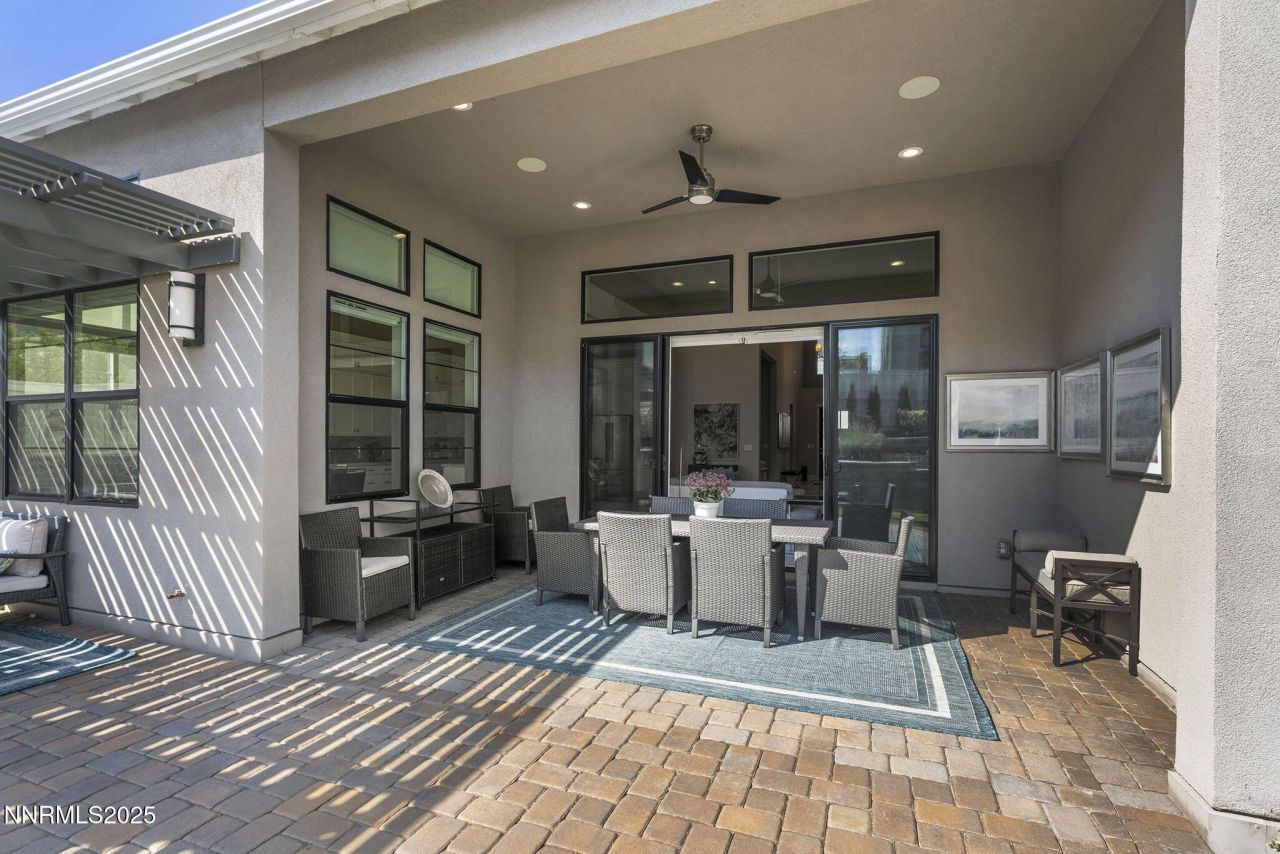 718 W Pleasant Oak Trail, Reno, NV 89511 Photo