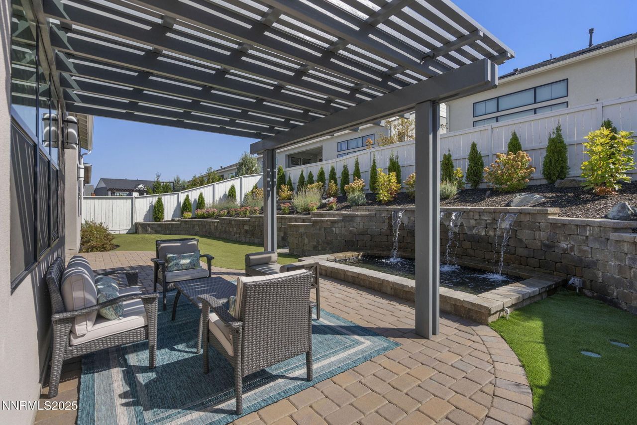 718 W Pleasant Oak Trail, Reno, NV 89511 Photo