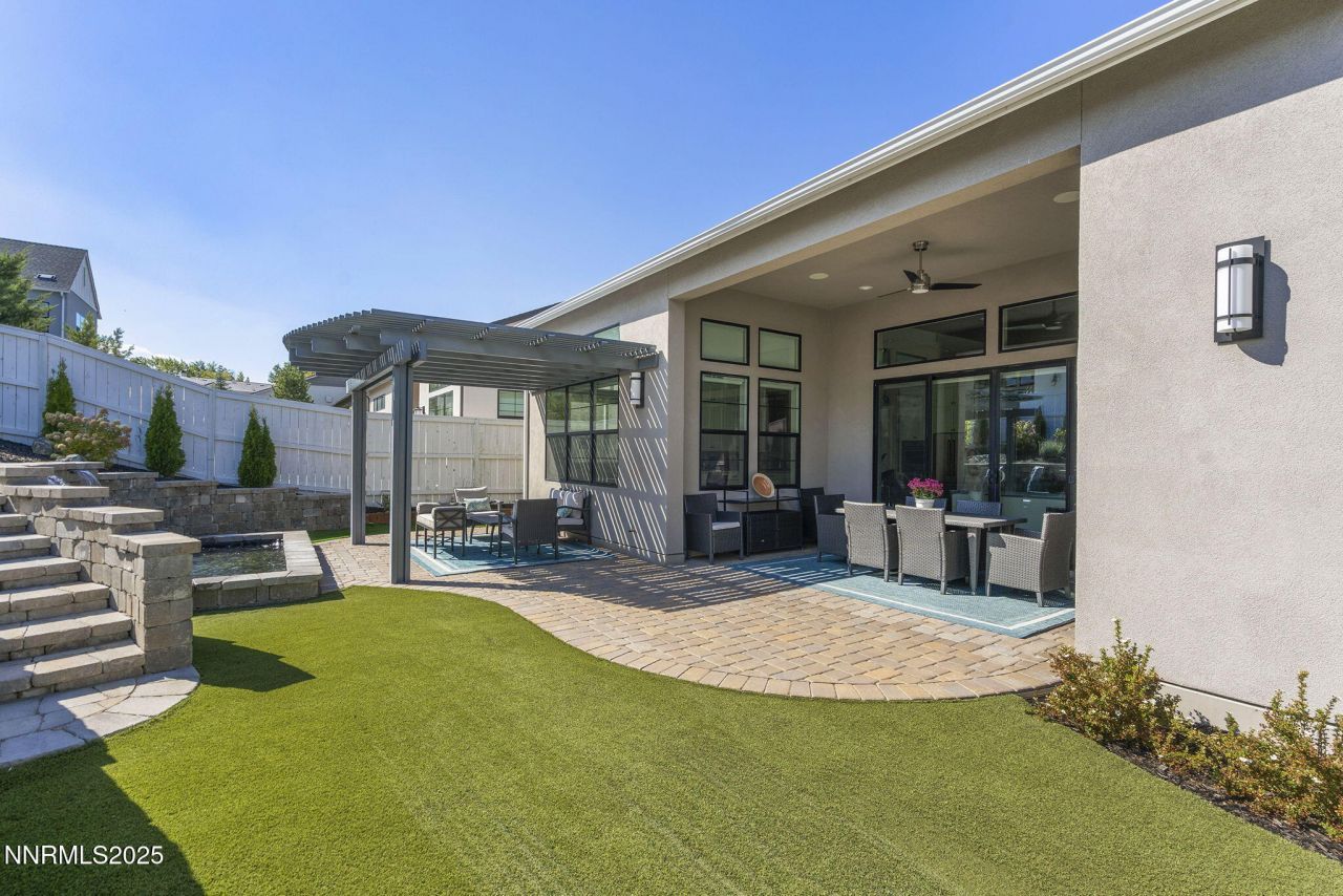 718 W Pleasant Oak Trail, Reno, NV 89511 Photo