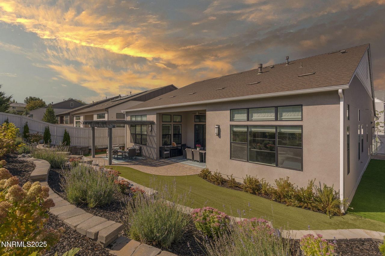 718 W Pleasant Oak Trail, Reno, NV 89511 Photo