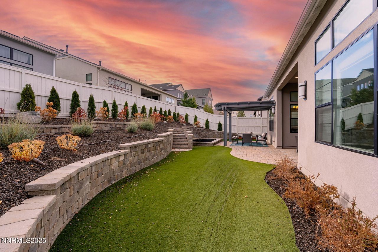 718 W Pleasant Oak Trail, Reno, NV 89511 Photo