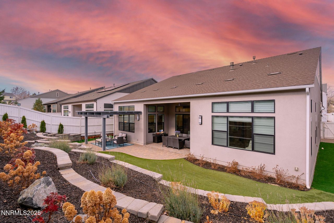 718 W Pleasant Oak Trail, Reno, NV 89511 Photo