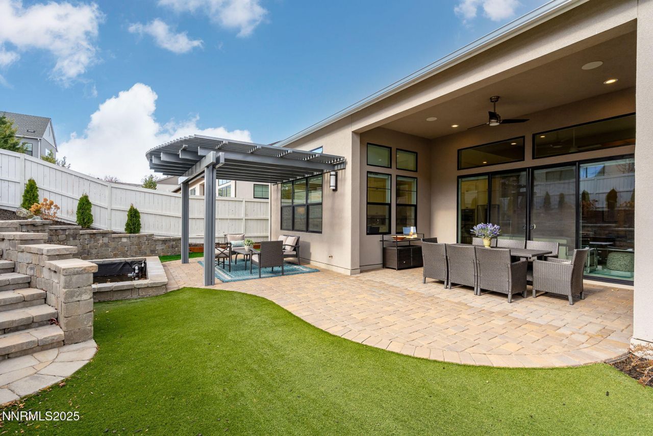 718 W Pleasant Oak Trail, Reno, NV 89511 Photo