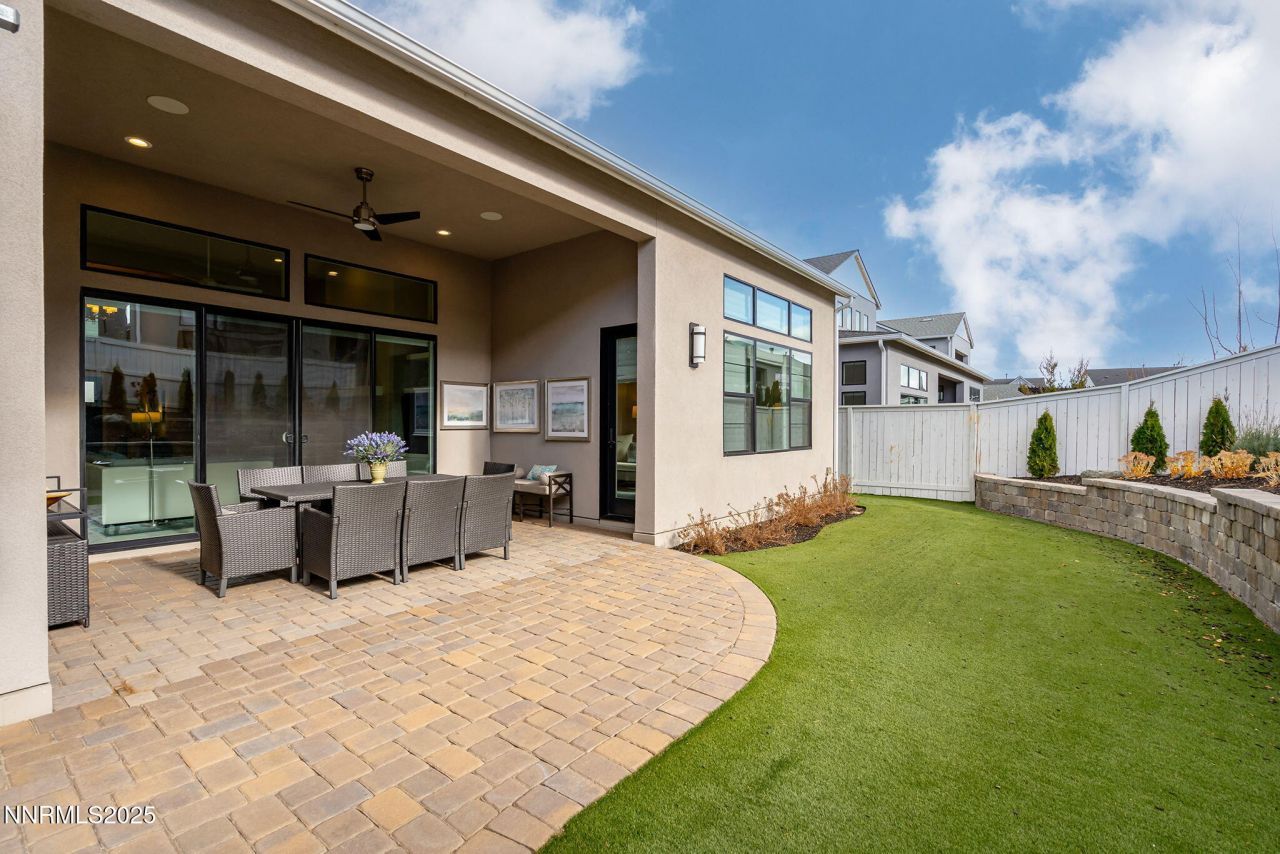 718 W Pleasant Oak Trail, Reno, NV 89511 Photo