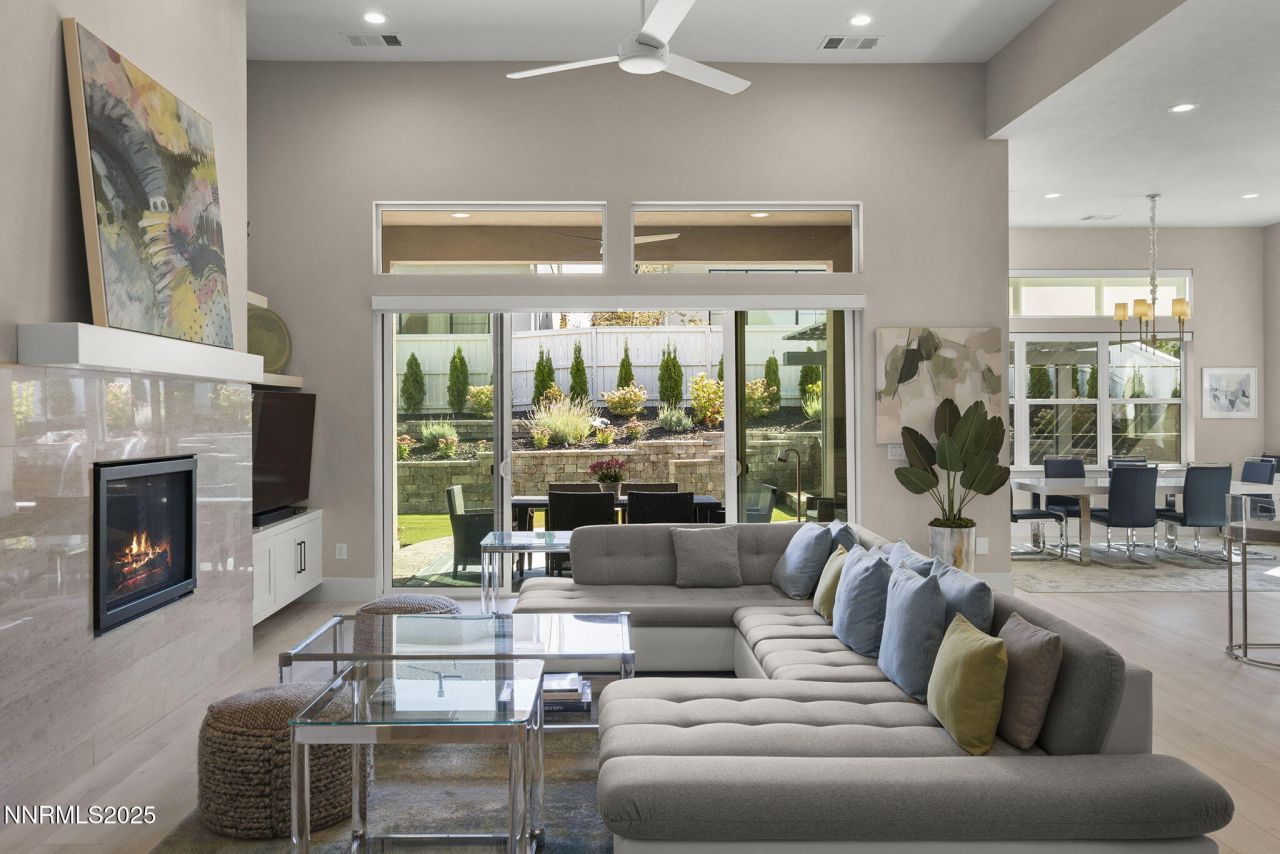 718 W Pleasant Oak Trail, Reno, NV 89511 Photo