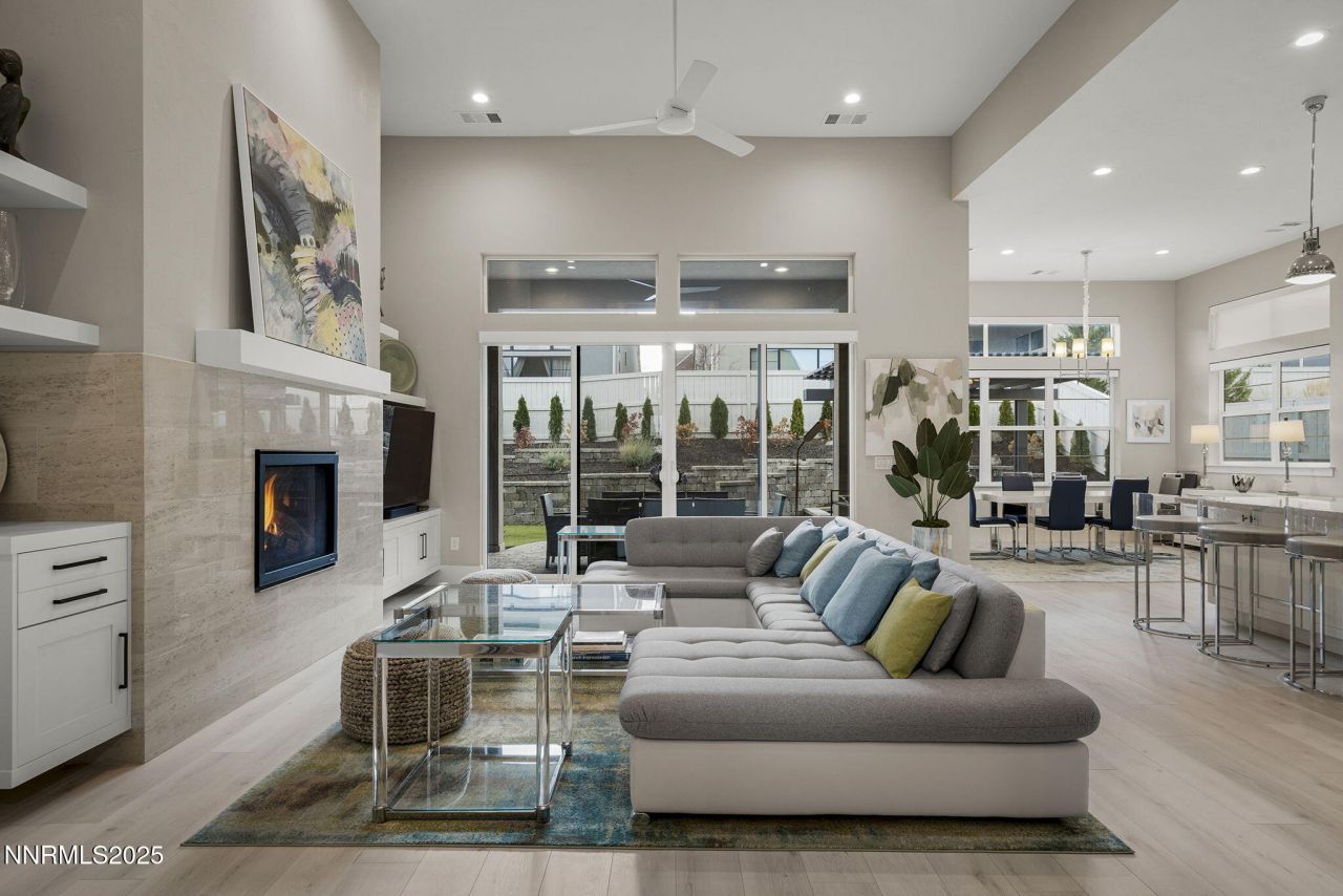 718 W Pleasant Oak Trail, Reno, NV 89511 Photo