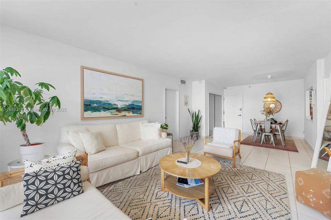 5700 Collins Ave, Unit 5B, Miami Beach, FL 33140 Photo