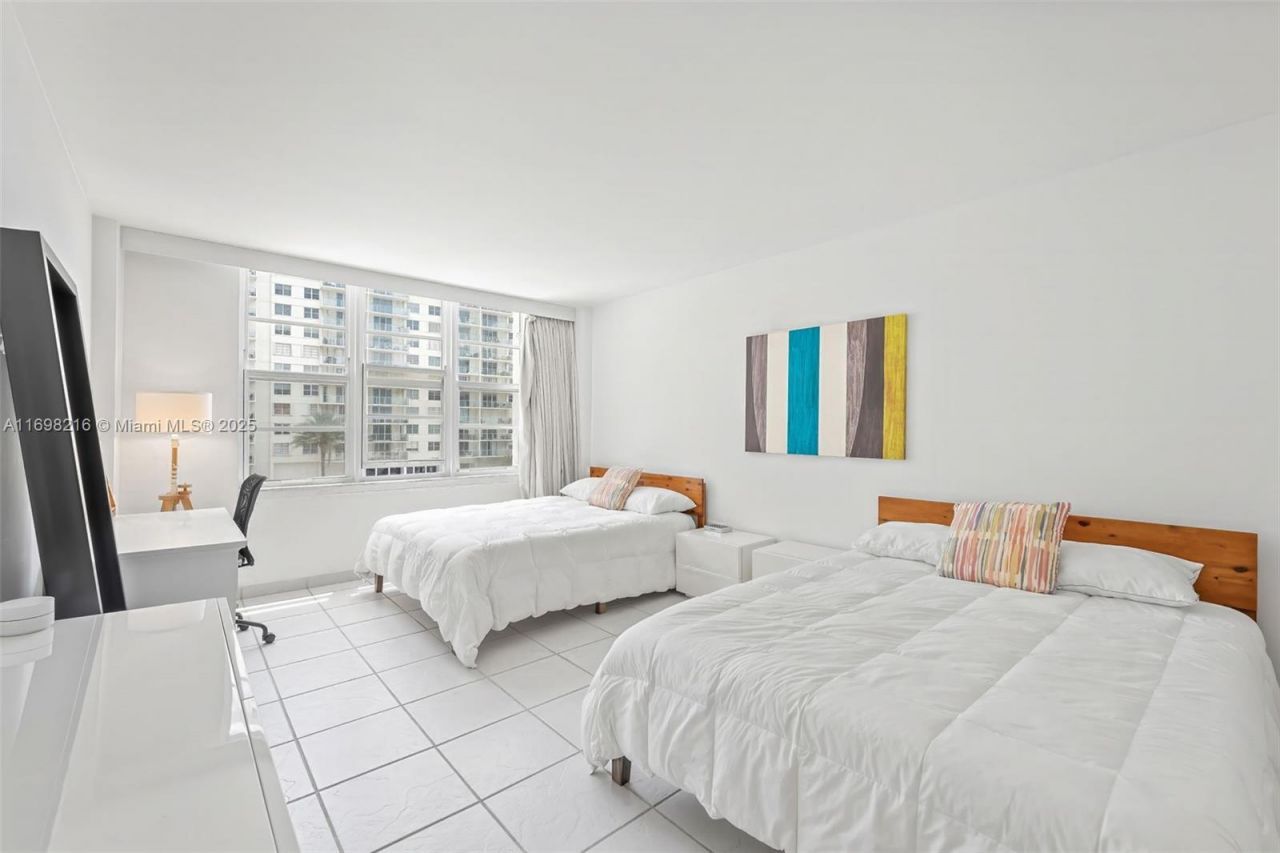 5700 Collins Ave, Unit 5B, Miami Beach, FL 33140 Photo