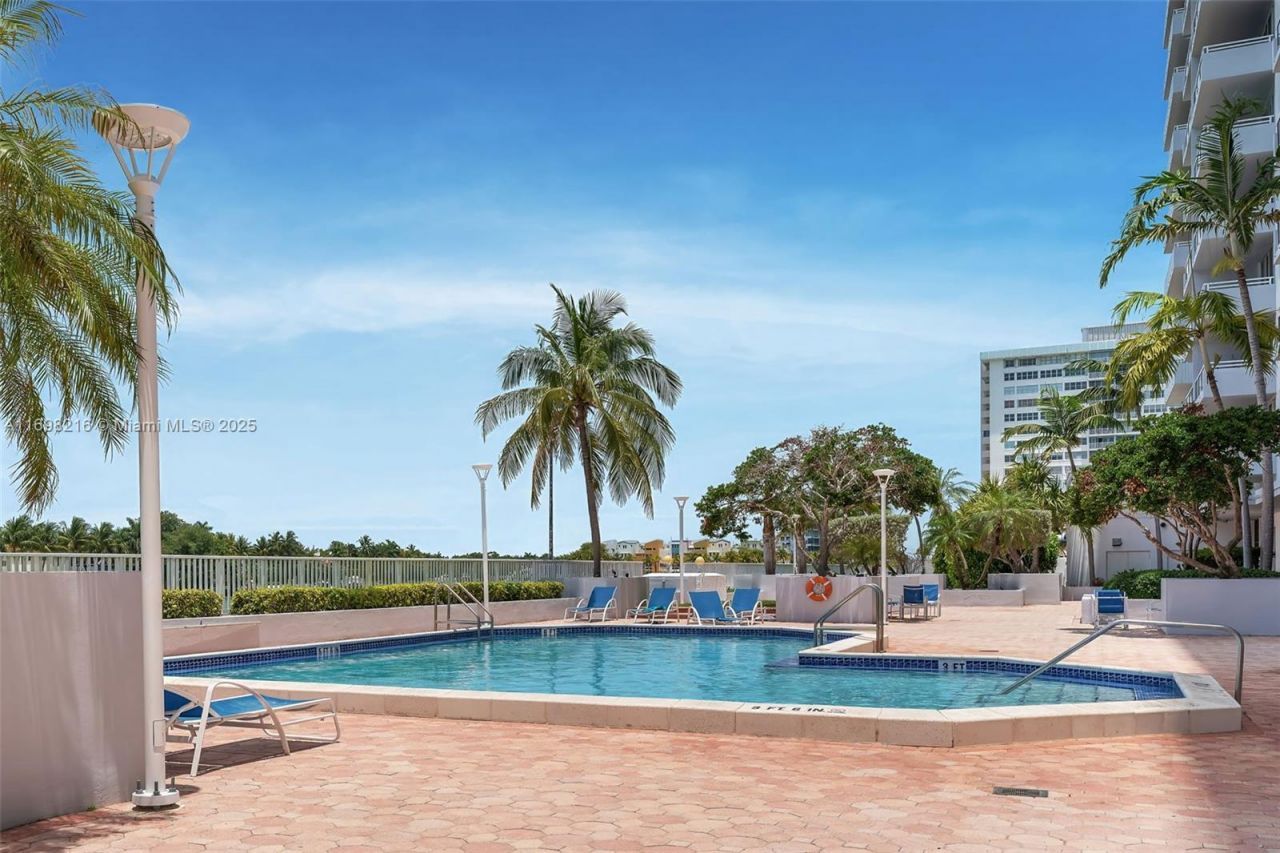 5700 Collins Ave, Unit 5B, Miami Beach, FL 33140 Photo