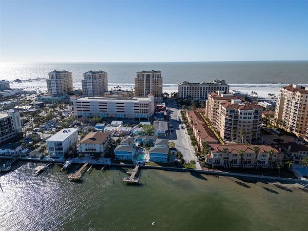 483 E SHORE DRIVE, Unit D4, CLEARWATER BEACH, FL 33767