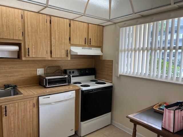 6700 Royal Palm Boulevard, Unit D108, Margate, FL 33063 Photo