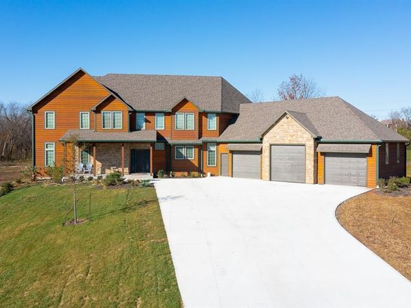 20473 199th Street, Tonganoxie, KS 66086