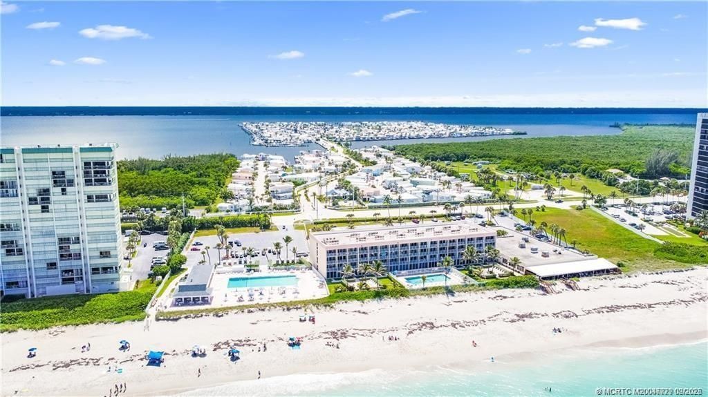 691 Nettles Boulevard, Jensen Beach, FL 34957 Photo