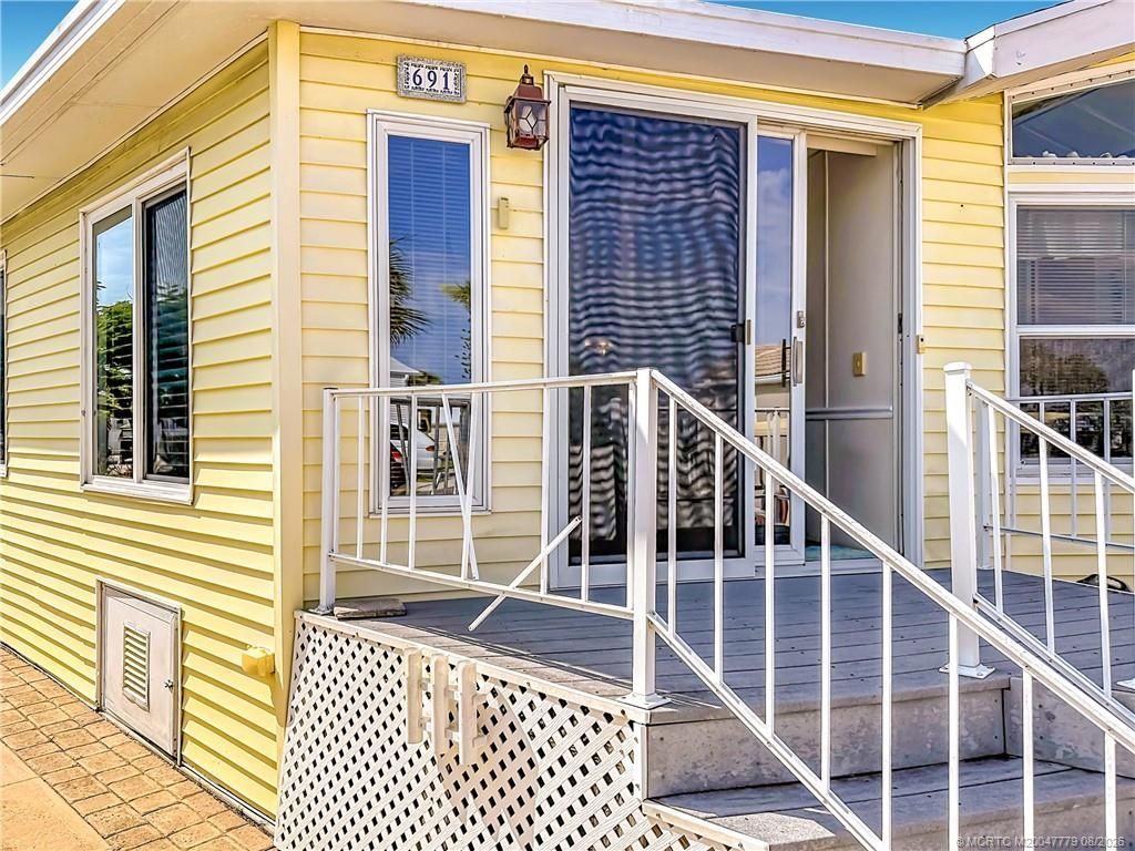 691 Nettles Boulevard, Jensen Beach, FL 34957 Photo