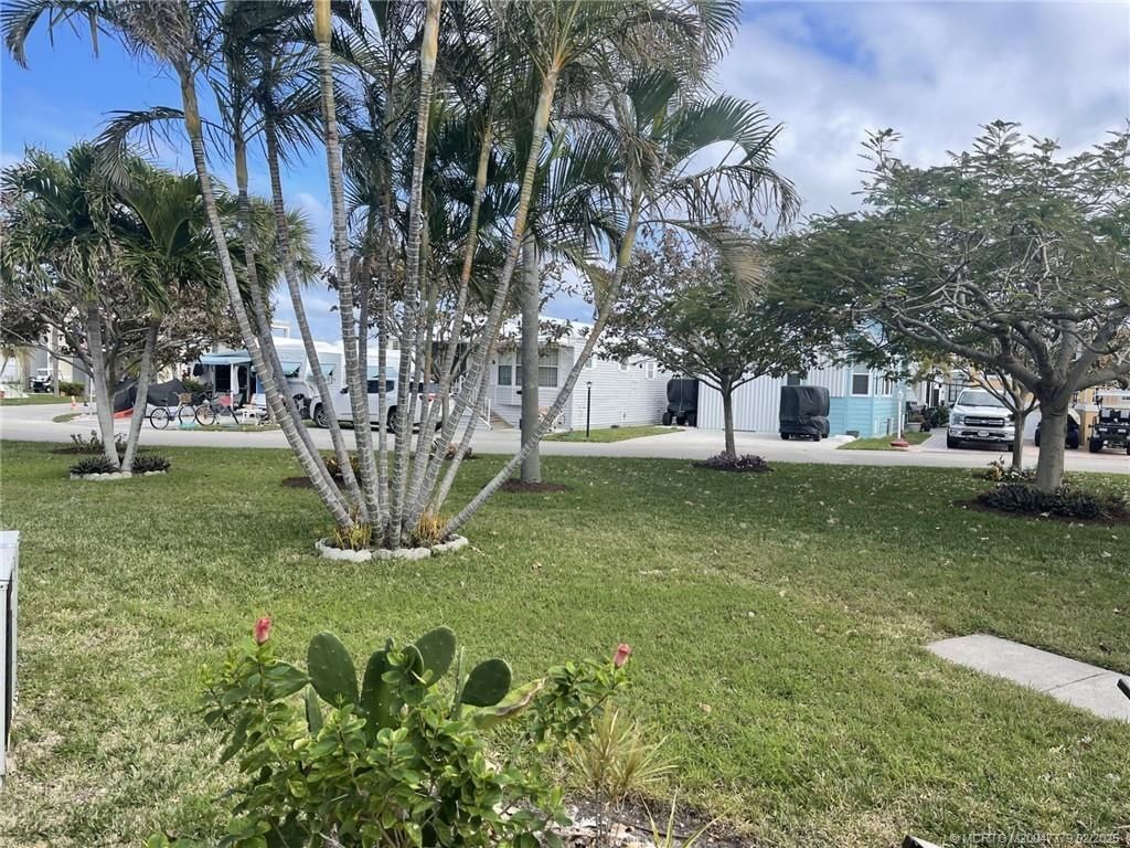 691 Nettles Boulevard, Jensen Beach, FL 34957 Photo