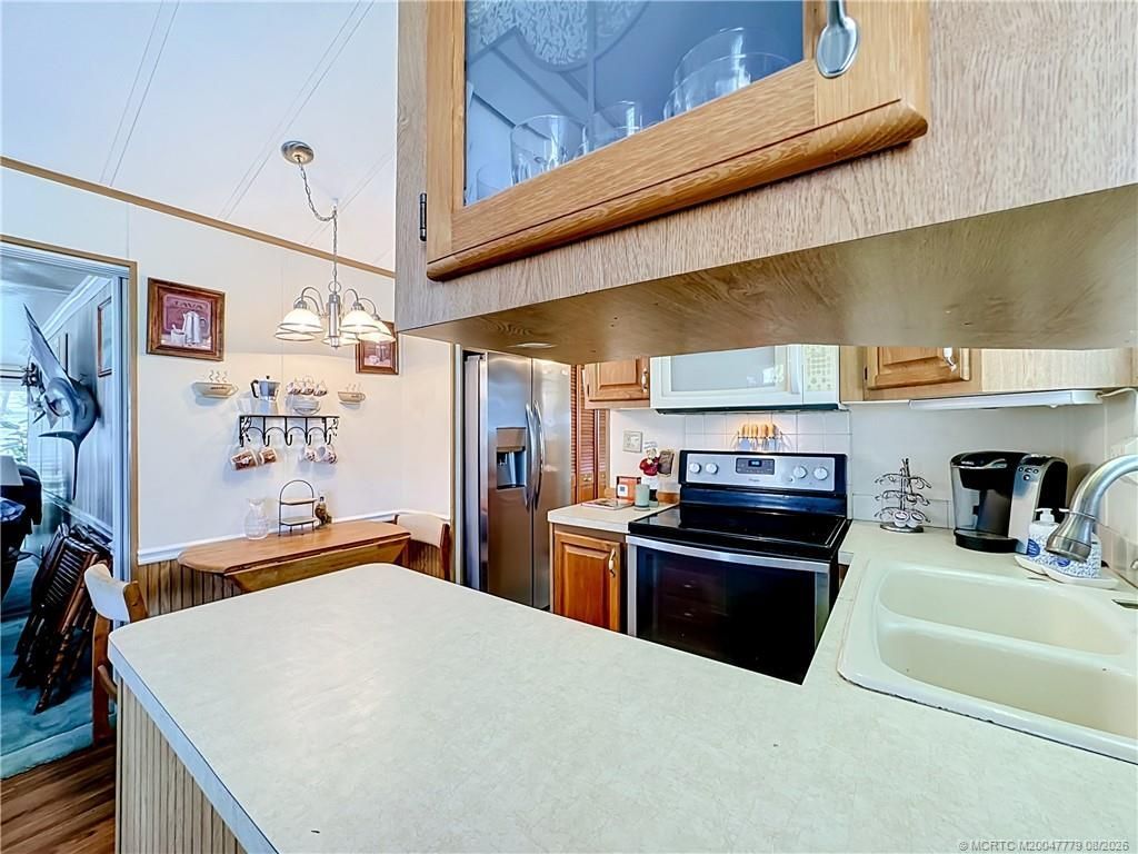 691 Nettles Boulevard, Jensen Beach, FL 34957 Photo