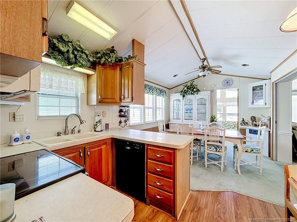 691 Nettles Boulevard, Jensen Beach, FL 34957 Photo