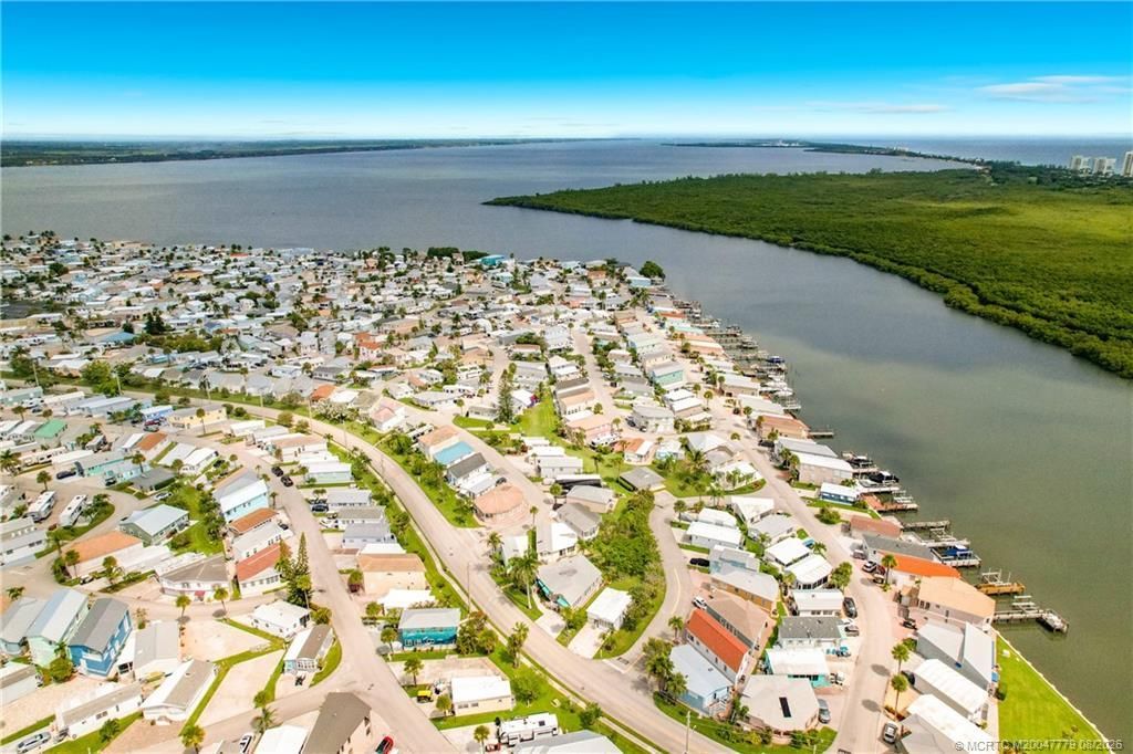 691 Nettles Boulevard, Jensen Beach, FL 34957 Photo