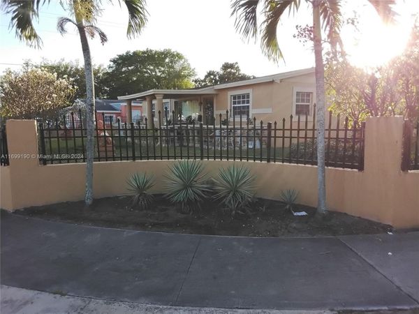 20620 NW 34th Ave, Miami Gardens, FL 33056