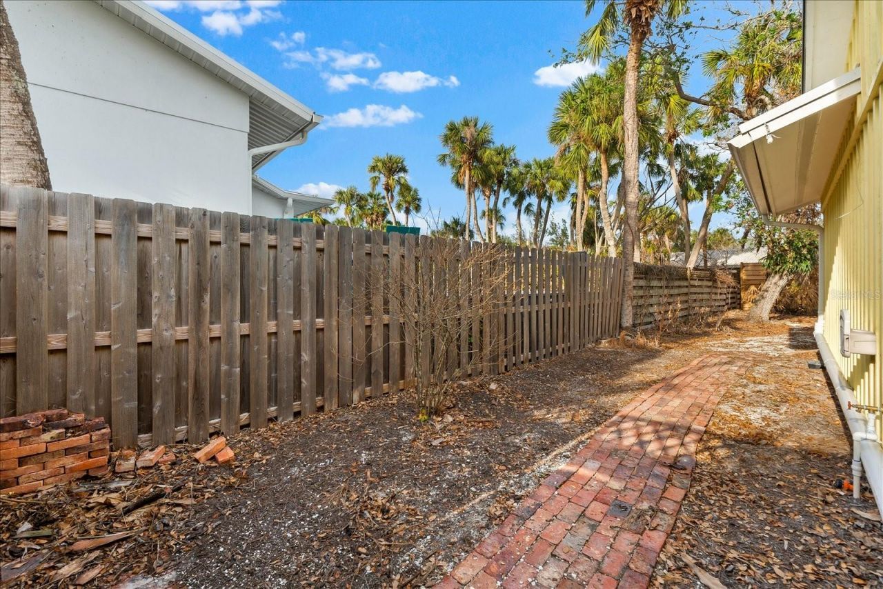 5019 Commonwealth Drive, Sarasota, FL 34242 Photo