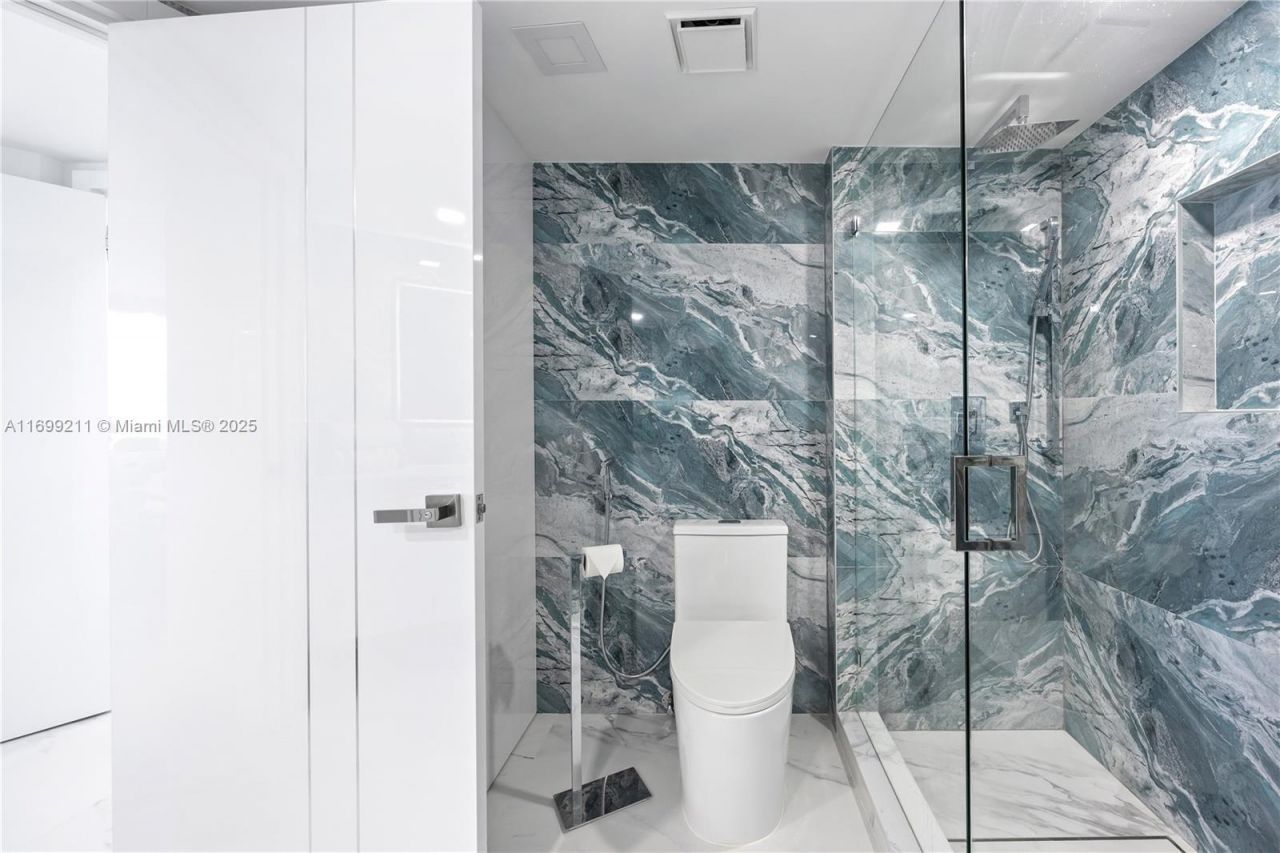 16445 Collins Ave, Unit 1126, Sunny Isles Beach, FL 33160 Photo