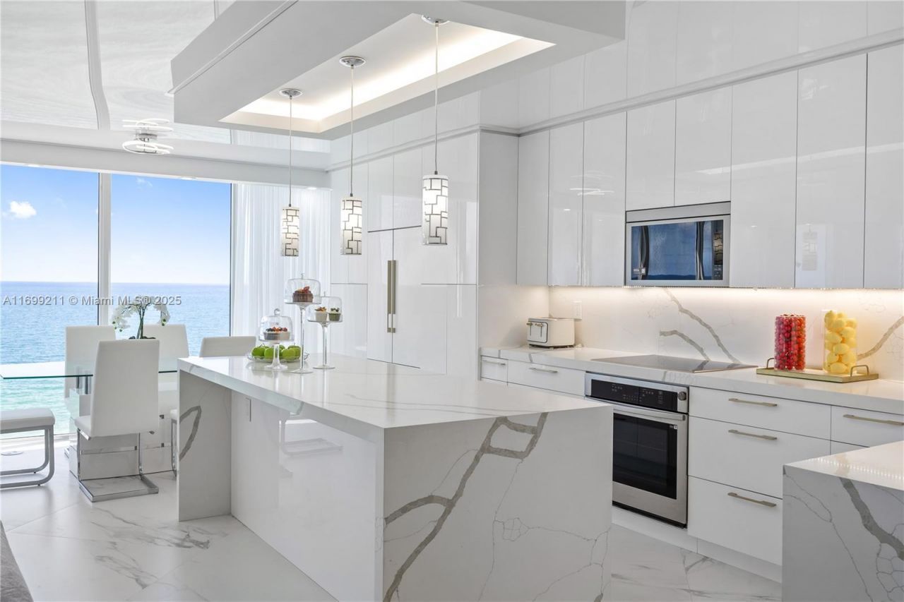 16445 Collins Ave, Unit 1126, Sunny Isles Beach, FL 33160 Photo