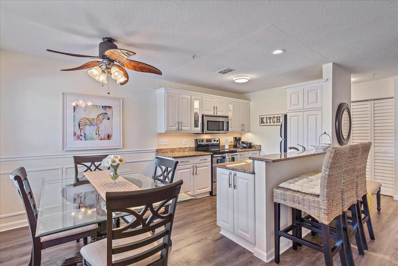 850 S Tamiami Trail, Unit 725, Sarasota, FL 34236 Photo