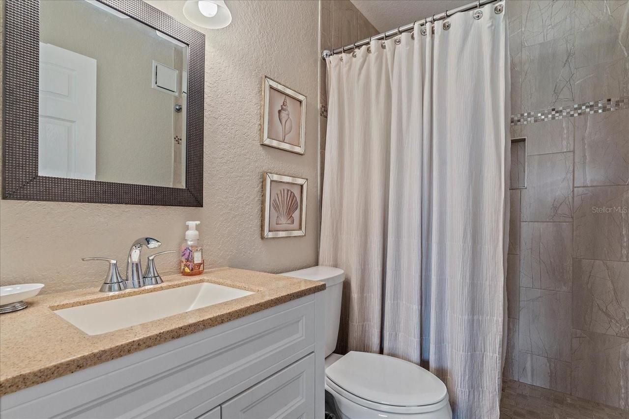 850 S Tamiami Trail, Unit 725, Sarasota, FL 34236 Photo