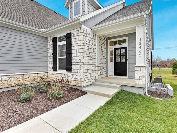 13465 W 174th Place, Overland Park, KS 66221