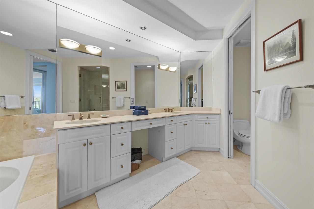 5681 Baltusrol Ct, Unit 2B, Sanibel, FL 33957 Photo