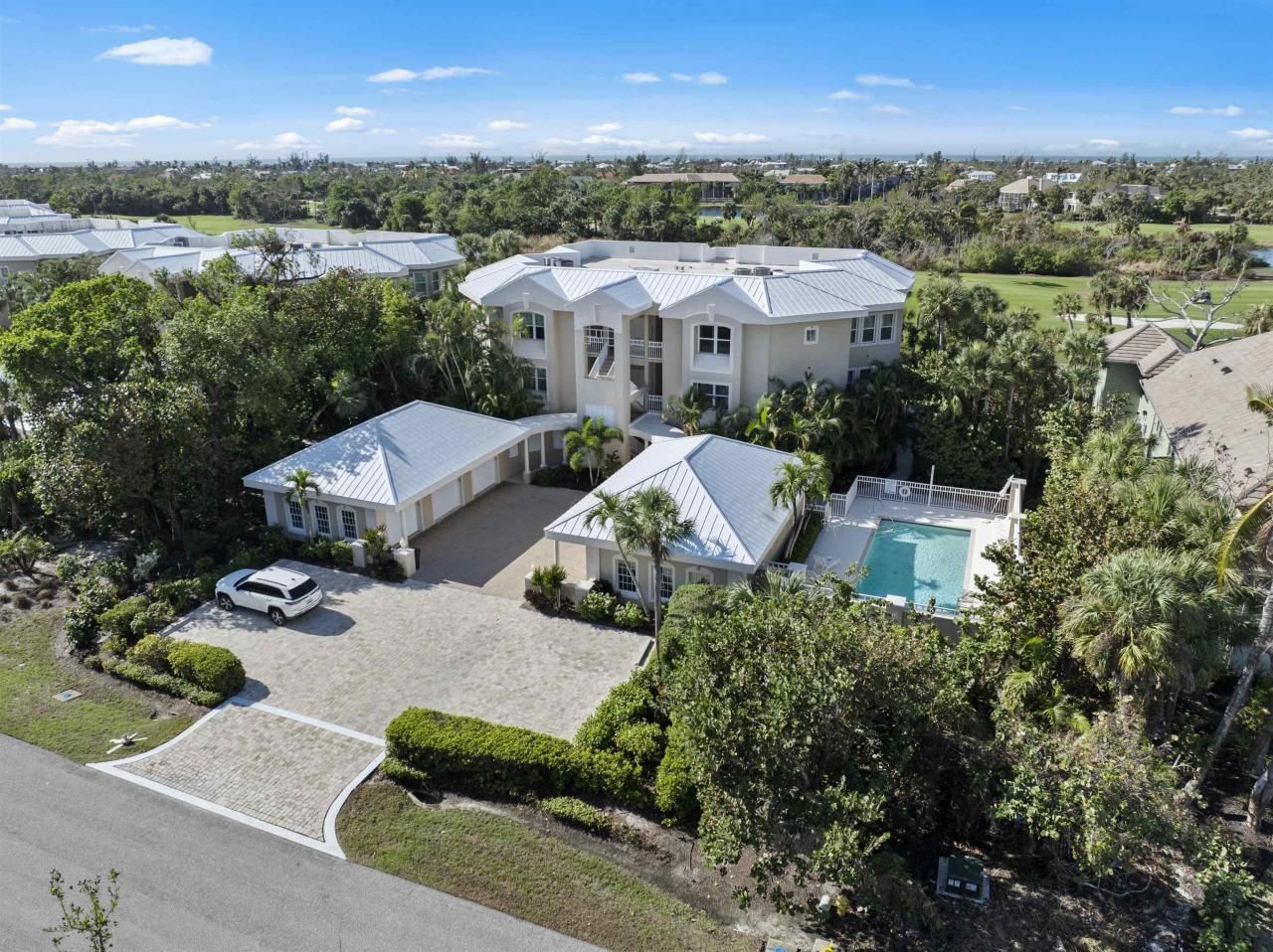 5681 Baltusrol Ct, Unit 2B, Sanibel, FL 33957 Photo