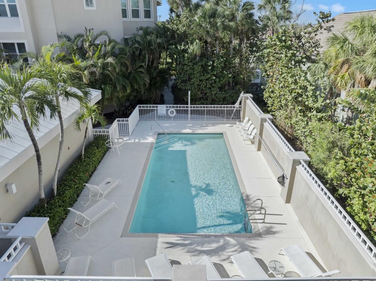 5681 Baltusrol Ct, Unit 2B, Sanibel, FL 33957 Photo