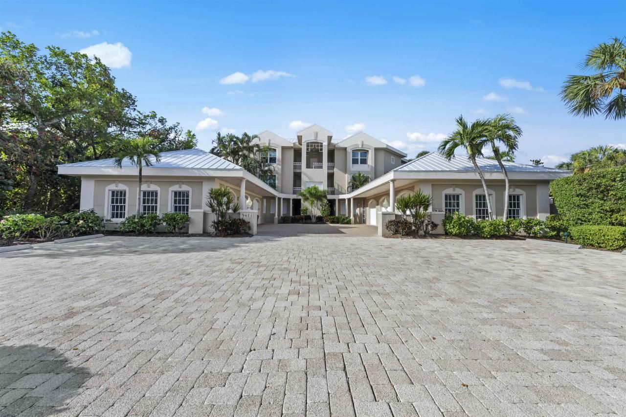 5681 Baltusrol Ct, Unit 2B, Sanibel, FL 33957 Photo