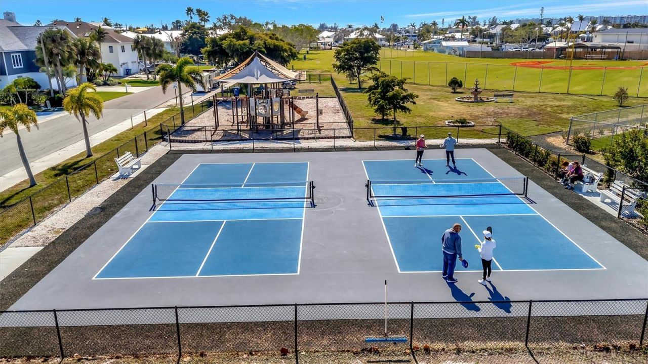 23 Seaside Court, Holmes Beach, FL 34217 Photo