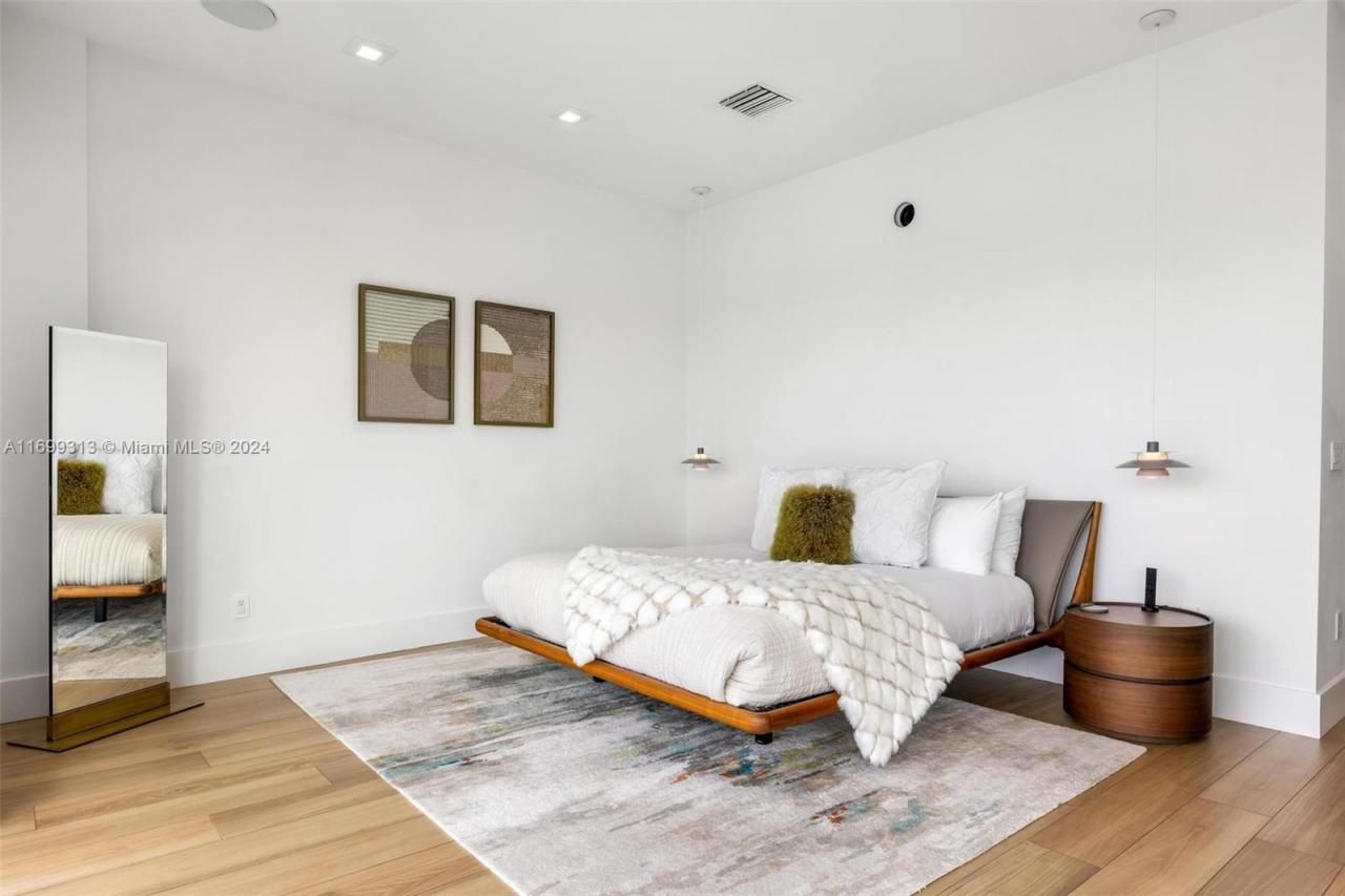 323 Atlantic Ave, Unit Na, Sunny Isles Beach, FL 33160 Photo