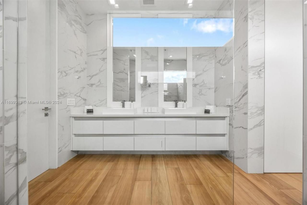 323 Atlantic Ave, Unit Na, Sunny Isles Beach, FL 33160 Photo